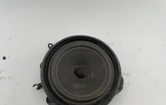 Audi A4 S4 B7 8E 8H Front door speaker 8E0035411