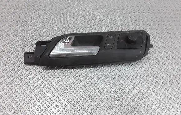Volkswagen Polo IV 9N3 Front door interior handle 6Q1837247G