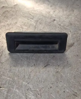 Skoda Fabia Mk2 (5J) Tailgate opening switch 5J0827229