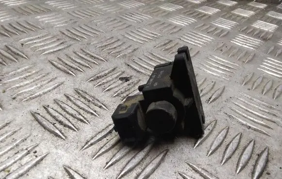 Vacuum valve