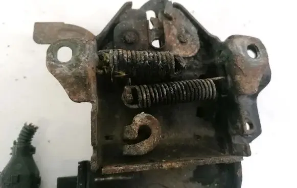 KIA Carens I Engine bonnet/hood lock/catch
