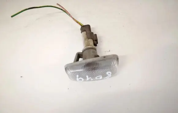 Peugeot Partner Front fender indicator light