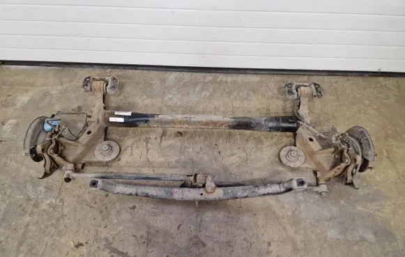 Opel Astra J Rear axle beam 