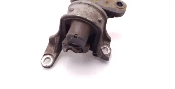 Honda CR-V Engine mount bracket 52SWY
