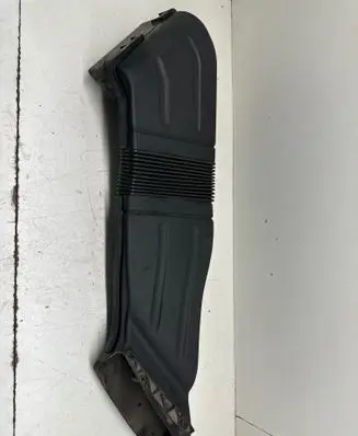 Audi A4 S4 B7 8E 8H Air intake duct part 8E0129618G 8E0129617
