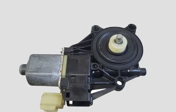 Ford Fiesta Front door window regulator motor 0130822407