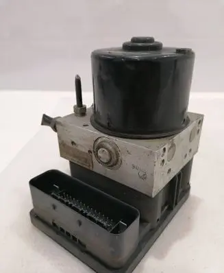 Volvo V50 ABS Pump 30793903 28560016003 10096004333