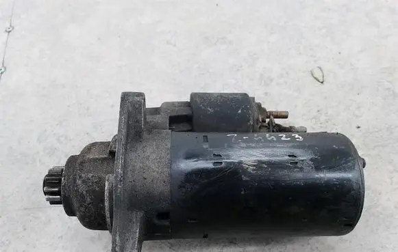 Volkswagen Transporter - Caravelle T4 Starter motor 02B911023D