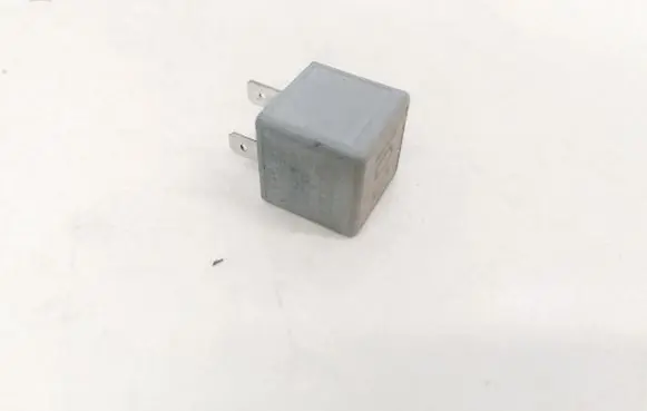 Seat Alhambra (Mk1) Other relay 1J0906381A V23134-B63-X396