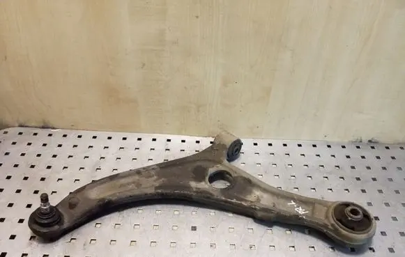 Hyundai i40 Front lower control arm/wishbone A6082M