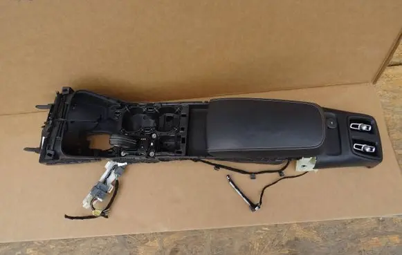 Volvo XC40 Center console 31469119