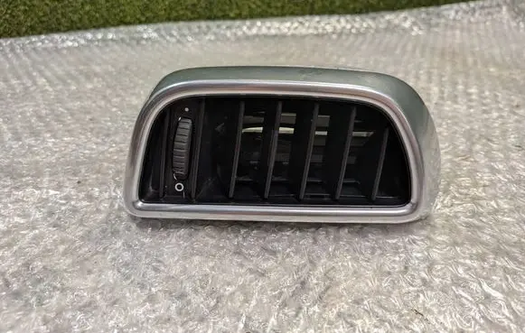 Porsche Cayenne (92A) Rear air vent grill 7P5819203