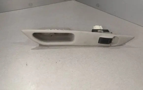 Nissan Almera Tino Electric window control switch 82961 B000071