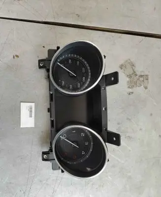 Jaguar XE Speedometer (instrument cluster) T4N13862 T4N3865