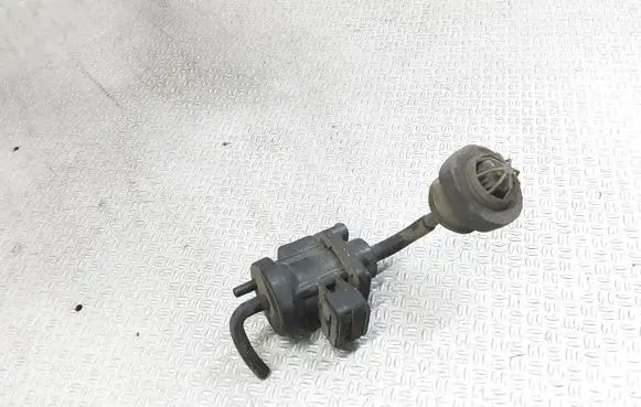 Vacuum valve