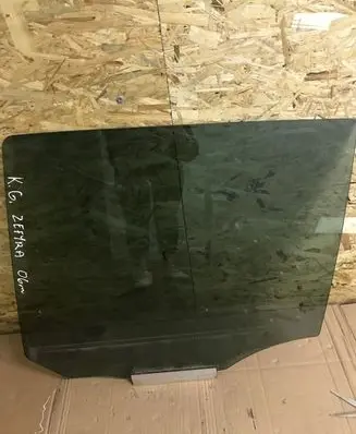 Opel Zafira B Rear door window glass E143R000199