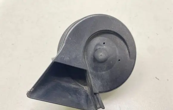 Audi A4 S4 B7 8E 8H Horn signal 8E0951223A