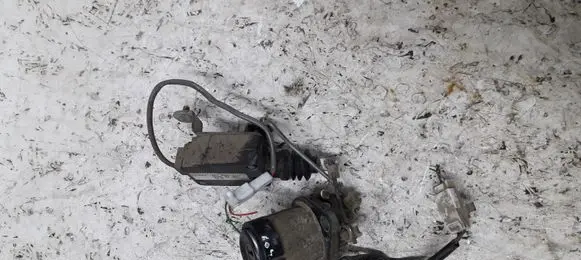 Mazda 323 F Tailgate exterior lock 