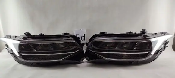 Volkswagen Tiguan Headlights/headlamps set 