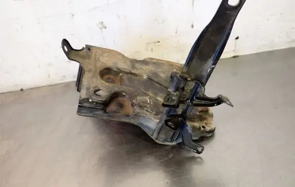 Toyota Urban Cruiser (XP110) Battery box tray 