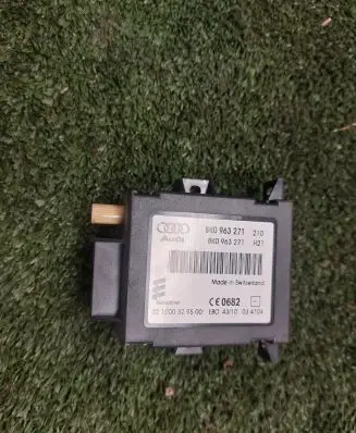 Audi A4 S4 B8 8K Auxiliary heating control unit/module 8K0963271