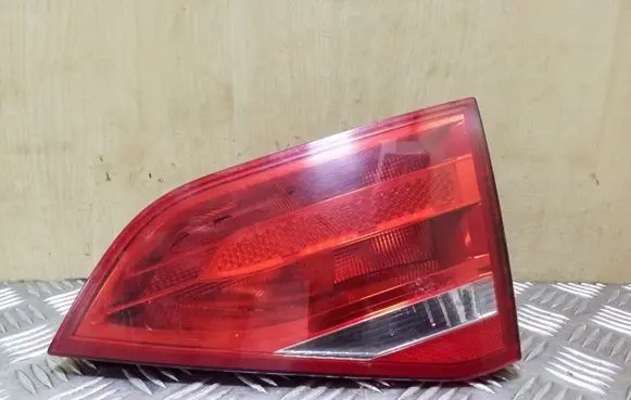 Audi A4 S4 B8 8K Tailgate rear/tail lights 8K5945094D