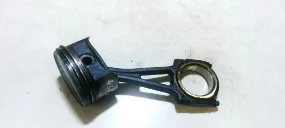 Opel Astra G Piston with connecting rod th03