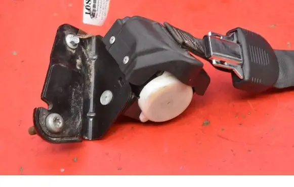 Ford Mondeo MK I Front seatbelt DP53F613F72AV
