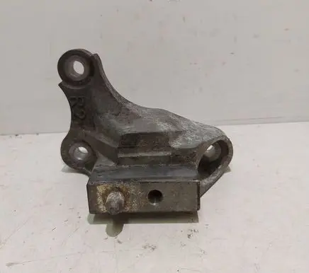 Mazda 3 II Engine mounting bracket