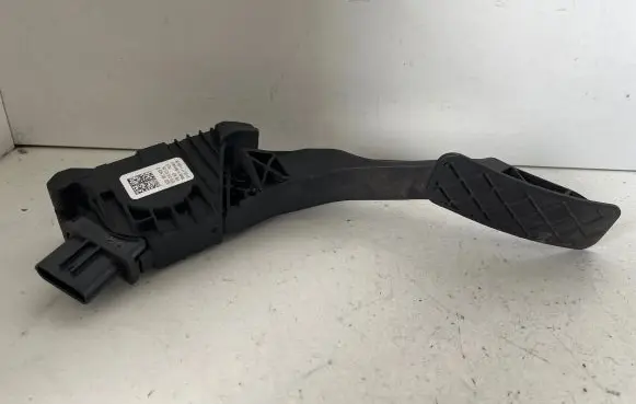 Skoda Octavia Mk3 (5E) Accelerator throttle pedal 5Q2723503D 6PV01062105