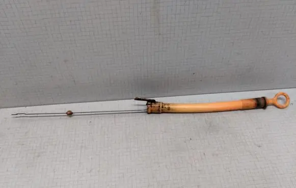 Volkswagen PASSAT B5.5 Oil level dip stick 038103663