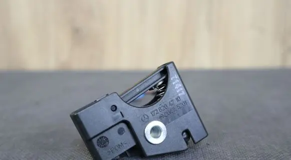 Mercedes-Benz SLK R172 Convertible roof lock/latch 1728204710 A1728204710