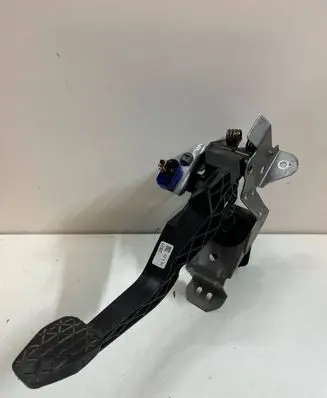 Mazda CX-3 Clutch pedal 