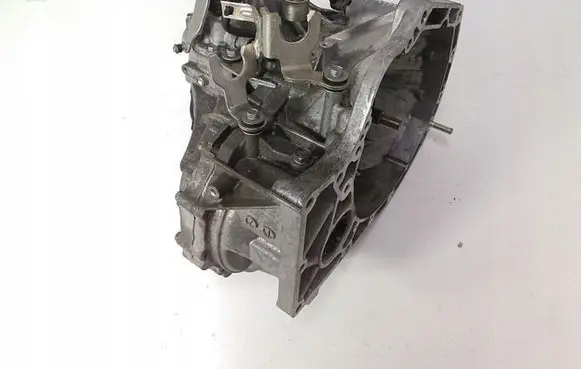 Suzuki SX4 S-Cross Manual 5 speed gearbox ZMB