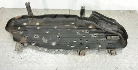 Lexus LX 570 Fuel tank bottom protection 