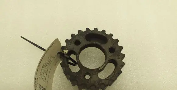 Volkswagen PASSAT B7 Fuel pump gear (pulley) 03L130111E