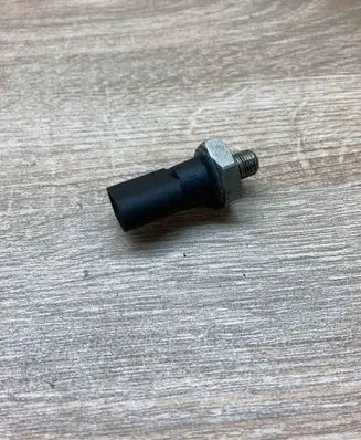 Audi A6 S6 C6 4F Oil pressure sensor 06D919081B