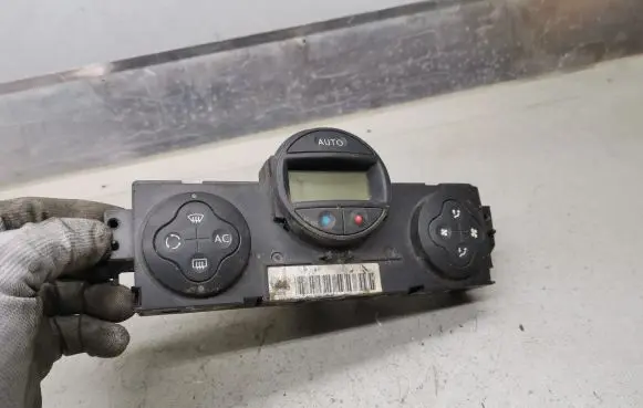 Renault Megane II Climate control unit