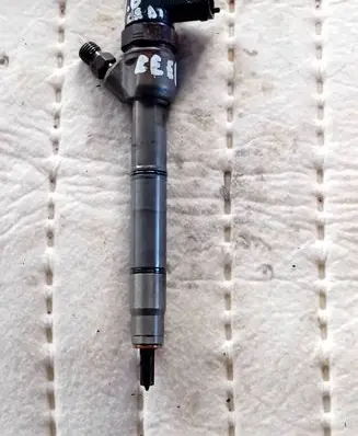 KIA Ceed Fuel injector 0445110320