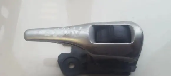 Toyota Verso Front door interior handle 62318A2