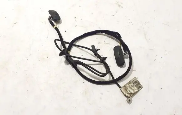 Volkswagen Touareg II Windshield washer spray nozzle 7P6971204C