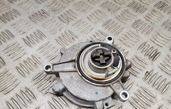 Audi Q5 SQ5 Vacuum pump 06M145100L