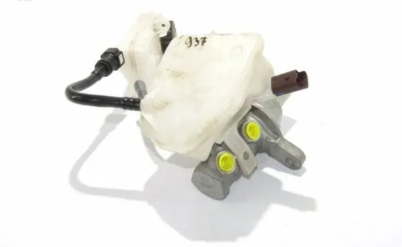 Citroen C4 II Master brake cylinder 0204051007