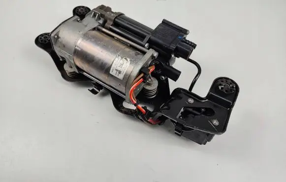 BMW X5 F15 Air suspension compressor/pump 6875177 4430200231 4722555620