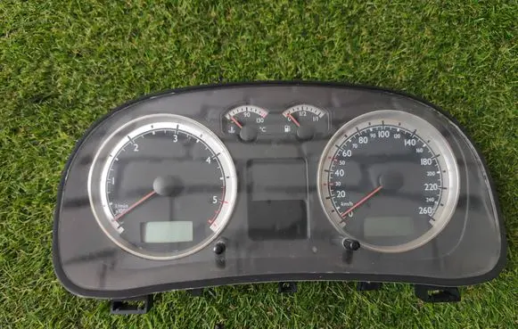 Volkswagen Golf IV Speedometer (instrument cluster) 1J5920826C 190601072445