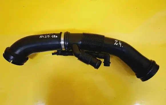 Audi A4 S4 B5 8D Air intake hose/pipe 06B133354 06B129627