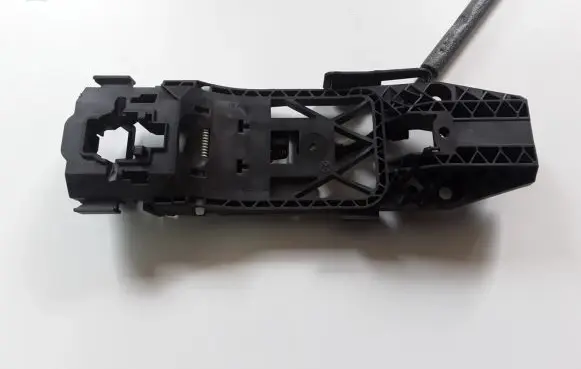 Audi Q2 - Front door exterior handle/bracket 8V0839885