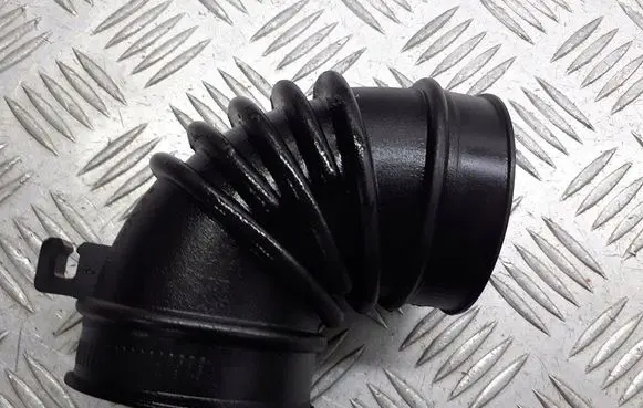 Suzuki Swift I Air intake hose/pipe