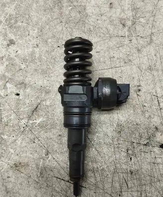 Audi A4 S4 B7 8E 8H Fuel injector 038130073BH