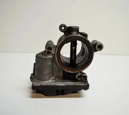 Volkswagen Tiguan Throttle valve 03L128063AF